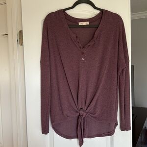 Like new condition, Long sleeve soft ribbed Treasure & Bond shirt